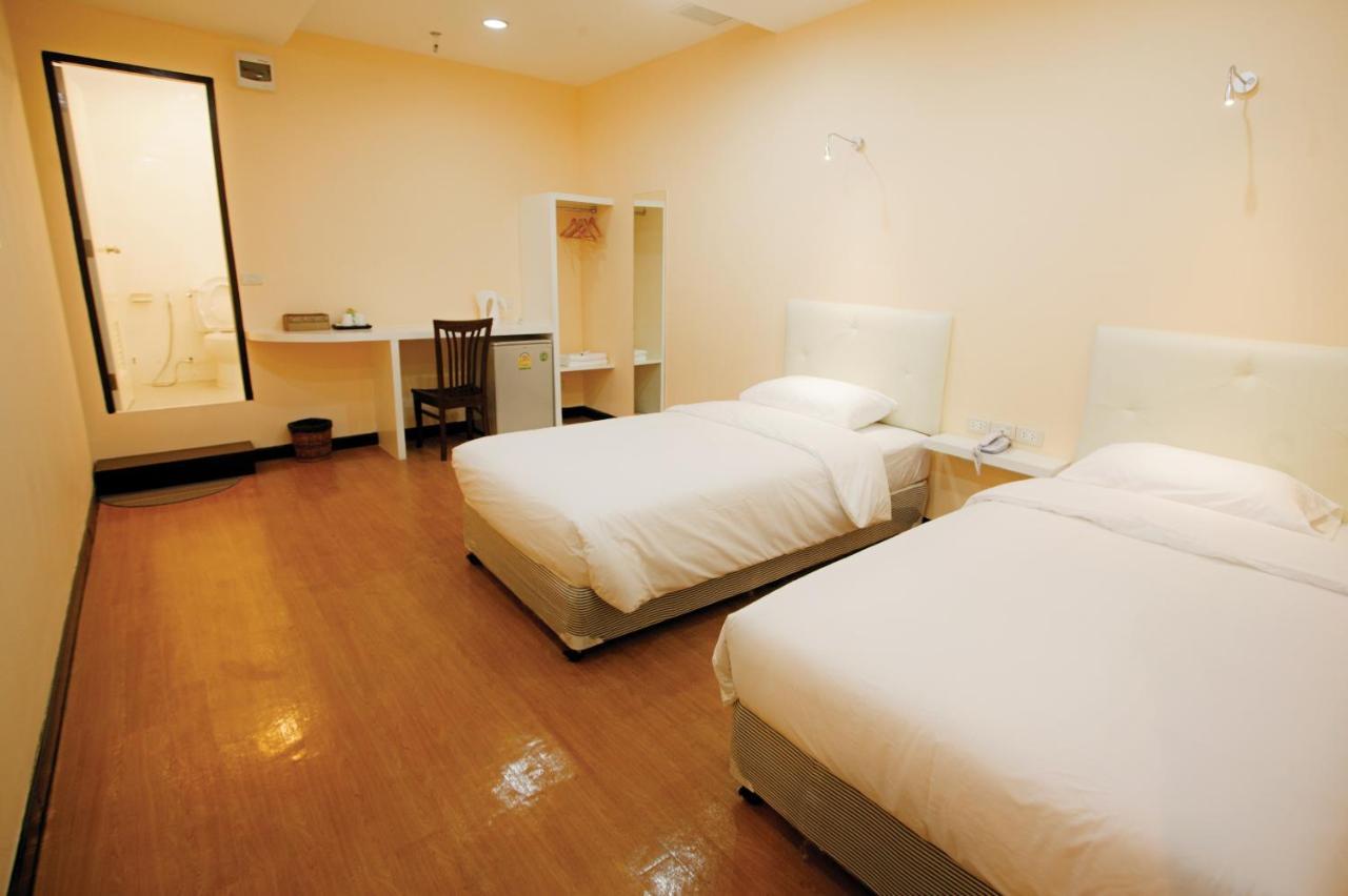 Vplace Silom Rumah tetamu 2*