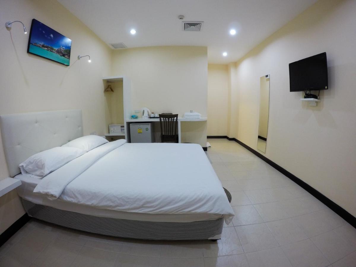 Vplace Silom Guest house Bangkok